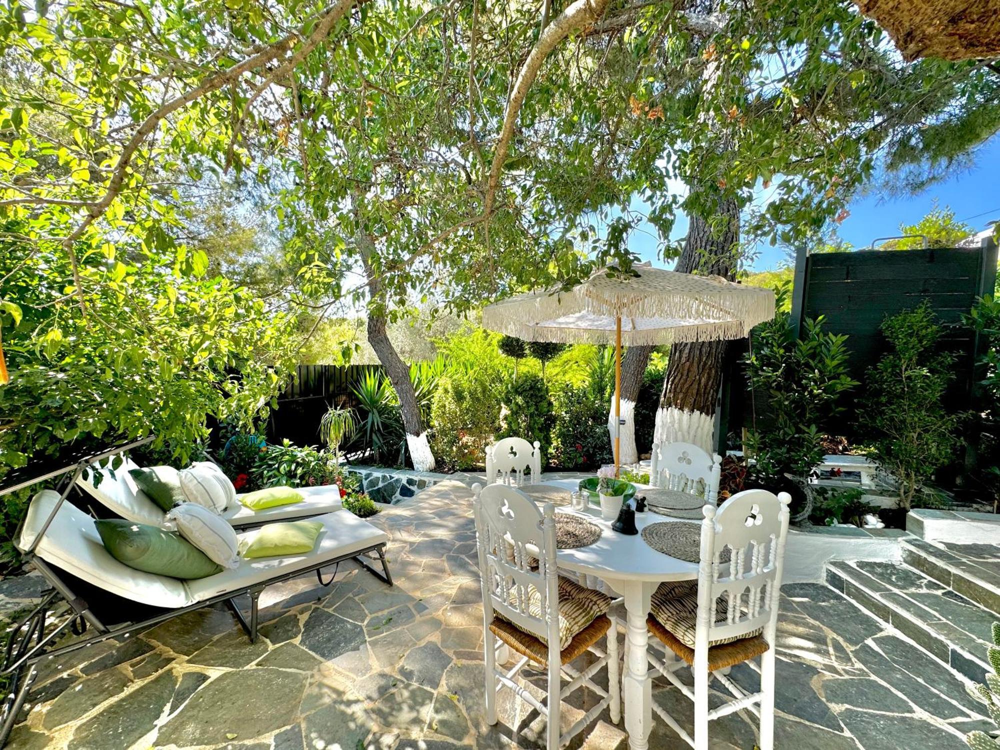 Gardenhouse * Rafina (Attica)